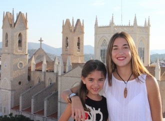 Un paseo real por las calles de Benissa con Laura Vidal Benavent y María Palací Ribes