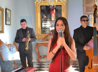 La transformació de La Gossa Sorda, Aspencat i Obrint Pas de la mà de Jazzmatiks