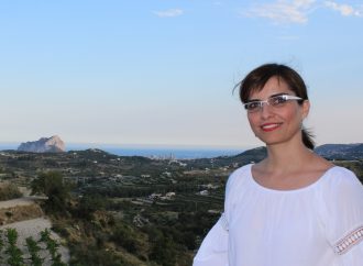 Raquel Oltra, 7 años dedicada al bienestar de sus pacientes en Ortopedia Bondia