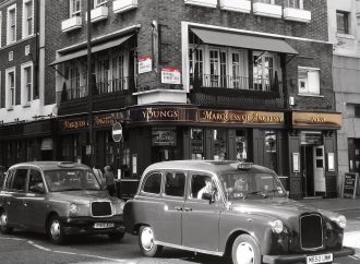 Los teuladinos de “Ti-t-lla Teatre” en tierras de Shakespeare