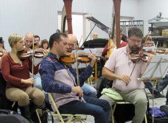 Nos colamos en los ensayos de la Universal Symphony Orchestra de la Marina Alta