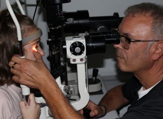 La FDA aprueba la 1º lente de contacto indicada para retrasar la progresión de la miopía en niños