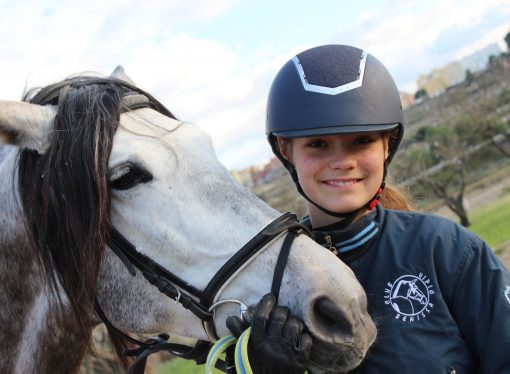 Layla Sassen Ivars: “Quiero llegar a ser olímpica y profesora de equitación”