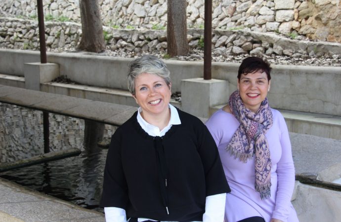 Mari Carmen González i Marisa Bertomeu, pioneres en implantar un sistema de neteja de roba ecològic i professional