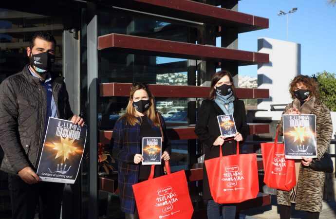 Los 9 ganadores de la campaña de Navidad de AECO gastan sus vales en los comercios asociados