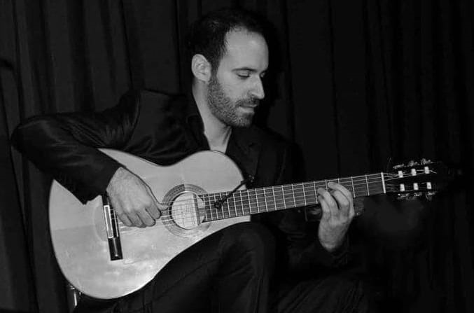 El guitarrista teuladino Óscar Gallardo presenta en el Auditori Teulada su espectáculo “Óscar Gallardo Sextet”