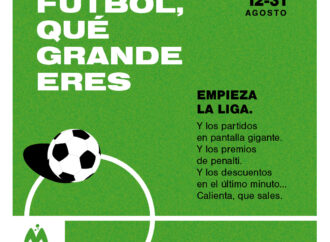Portal de la Marina celebra el fútbol por todo lo alto retransmitiendo la liga en sus pantallas gigantes y repartiendo premios a los visitantes más futboleros
