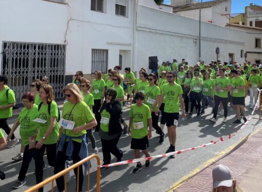 La Cursa Solidària de la Dona más multitudinaria de Benitatxell consigue recaudar 962 euros para Aprosdeco