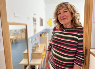 María Dolores Luna, disfruta de su nueva etapa y se convierte en una jubilosa maestra