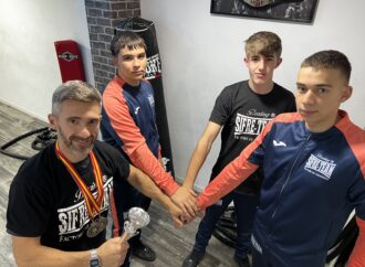 Los triunfos de Fouad, Juan David e Izan siguen convirtiendo al Sifre Gym en la fábrica de campeones