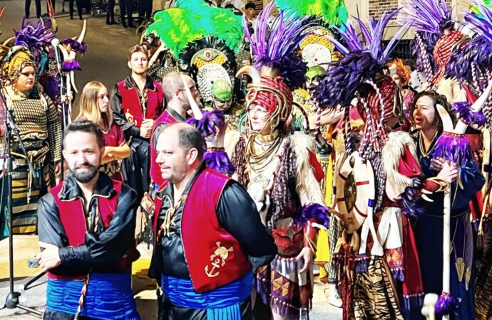 Los Moros y Cristianos de Benissa se preparan para invadir el pueblo con música, luz, pólvora y color