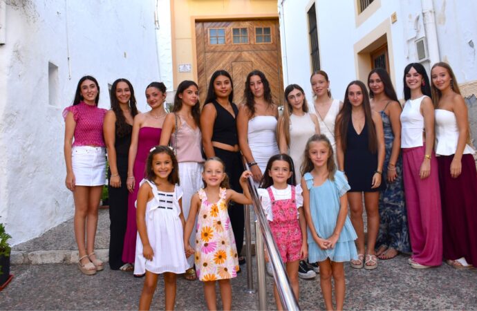 ¿Quién de ellas será la Reina Infantil y Mayor de las Fiestas de Teulada 2026?