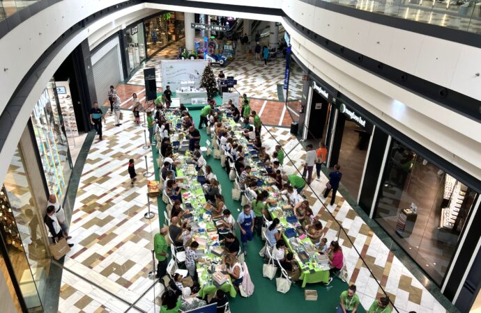 Vuelve la 3ª edición del taller Manitas & Manotas en Portal de la Marina