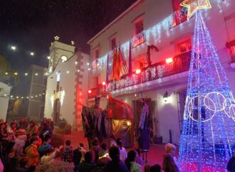 Espectacular encesa de llums a Ondara