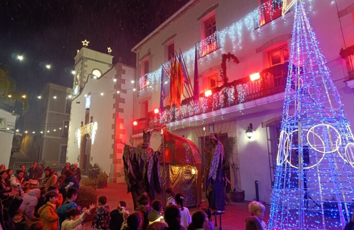 Espectacular encesa de llums a Ondara