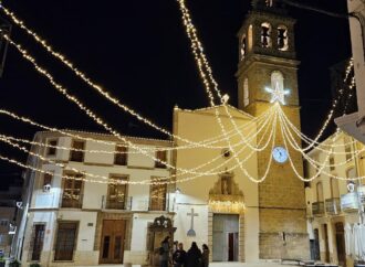 La Navidad llena de luz y tradición las calles de Gata