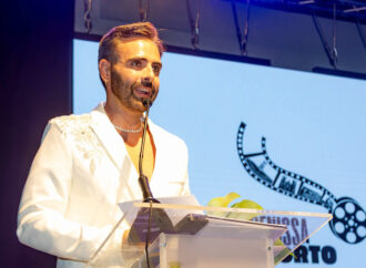 Sergio Checa enciende  la pantalla y el corazón con el preestreno de «Dafne y Pol»