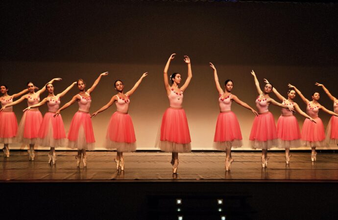 El Jove Ballet de la Marina y la Unió Musical de Gata se fusionarán en “Concert en Moviment”
