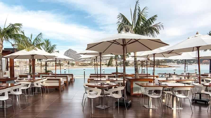 Restaurante en playa del Arenal, Javea