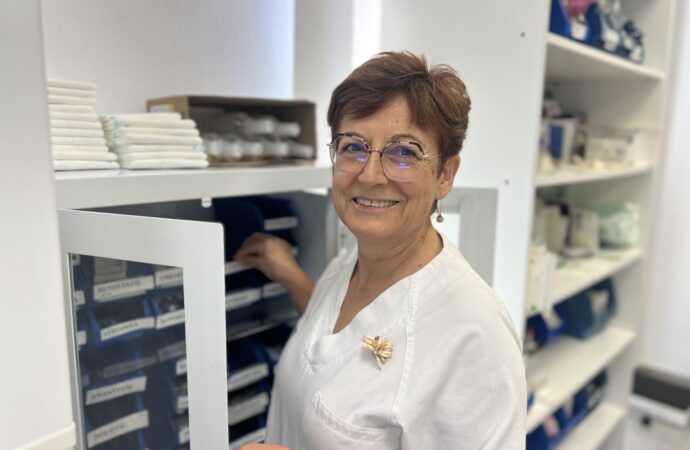 Se jubila Dolores Moral, el alma del Centro de Salud de Benissa tras 35 años cuidando de generaciones de vecinos