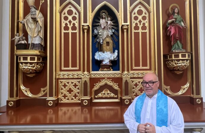 Benissa engrandece su patrimonio religioso con el nuevo retablo de la Inmaculada