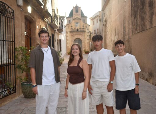 La Comisión de Fiestas Sant Vicent Ferrer 2027 de Teulada apuesta por los jóvenes