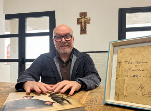 El cura de Benissa recupera el diario de guerra de su abuelo y convierte su historia en un legado de paz y esperanza
